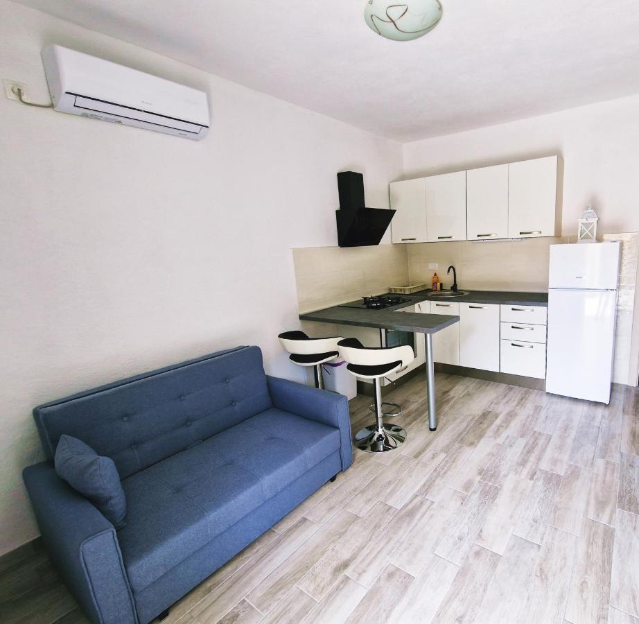 Kuca Za Odmor Dobrila Hotel Jelsa  Kültér fotó