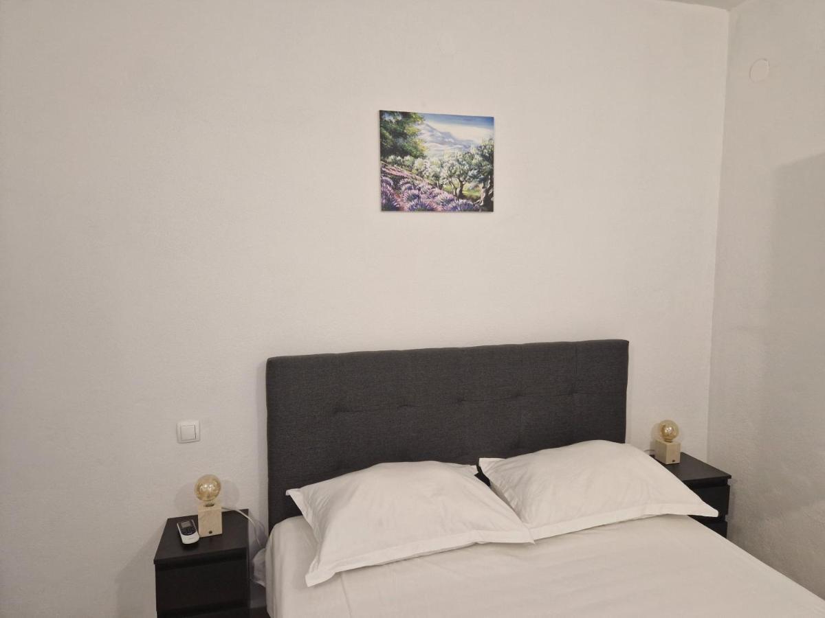 Kuca Za Odmor Dobrila Hotel Jelsa  Kültér fotó
