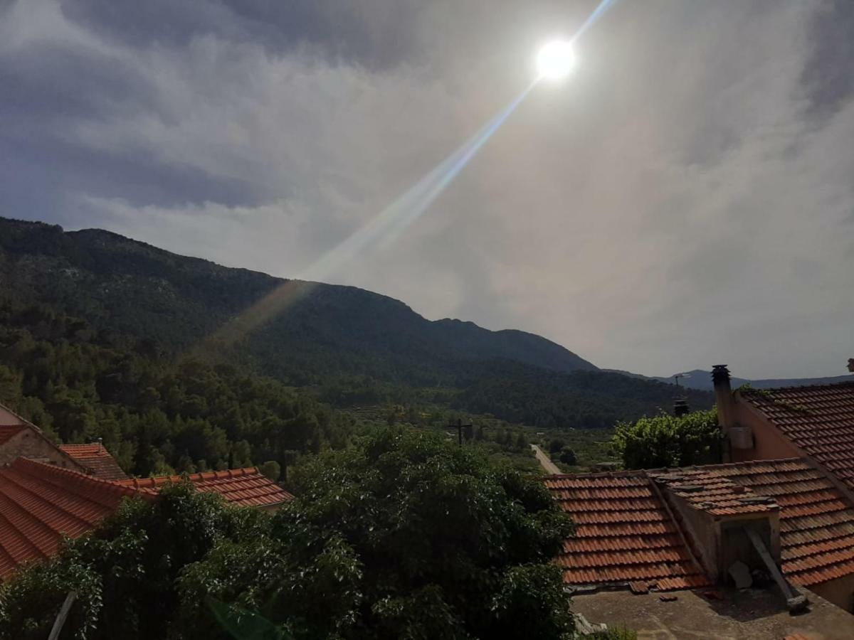 Kuca Za Odmor Dobrila Hotel Jelsa  Kültér fotó